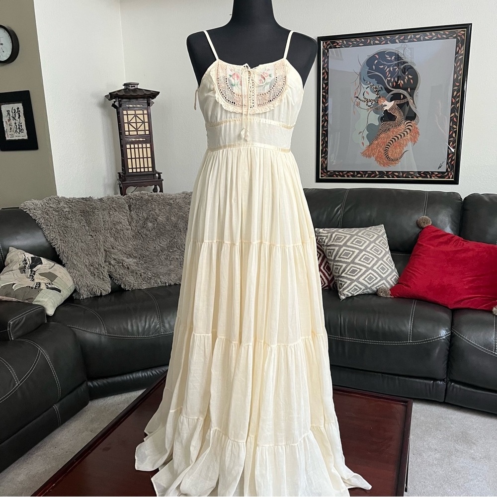 Authentic Vintage 1977 Jessica Boho Floral Maxi Embroidered Dress by Gunne Sax